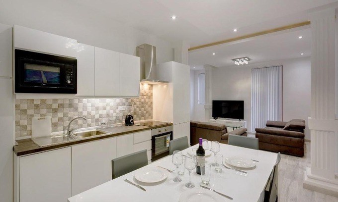 Tower Road Apartment | Modern Apartment in the Best Area of Sliema