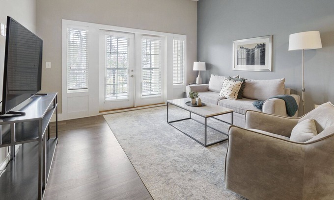 West Ashley Apartment | Modern Apartment in Prime Location (ID3528)