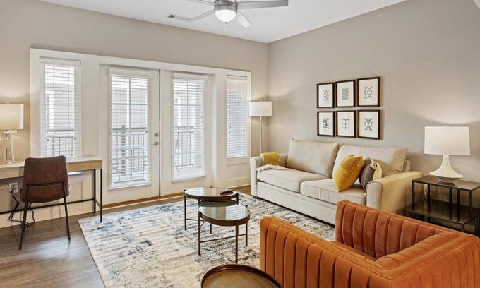 West Ashley Apartment | Modern Apartment in Prime Location (ID3526)