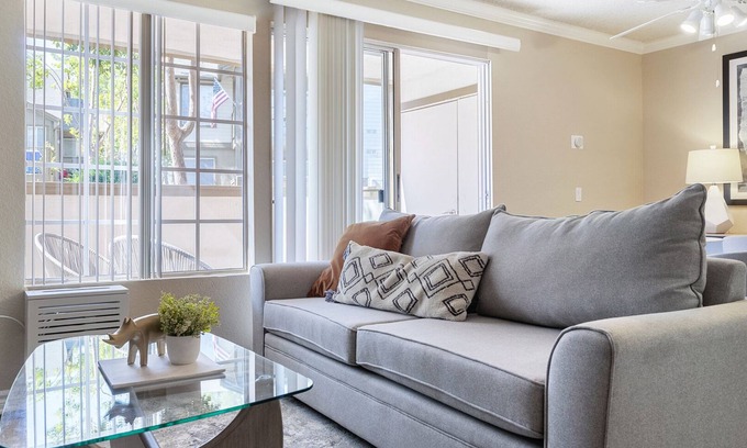 Los Serranos Apartment | Modern Apartment in Prime Location (ID8322X41)