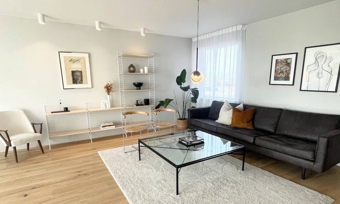 Hafnarfjordur Apartment | Modern apartment with a stunning view