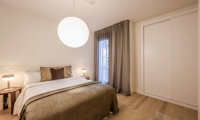 Puerta del Angel Apartment | Modern apartment near the Royal Palace 12