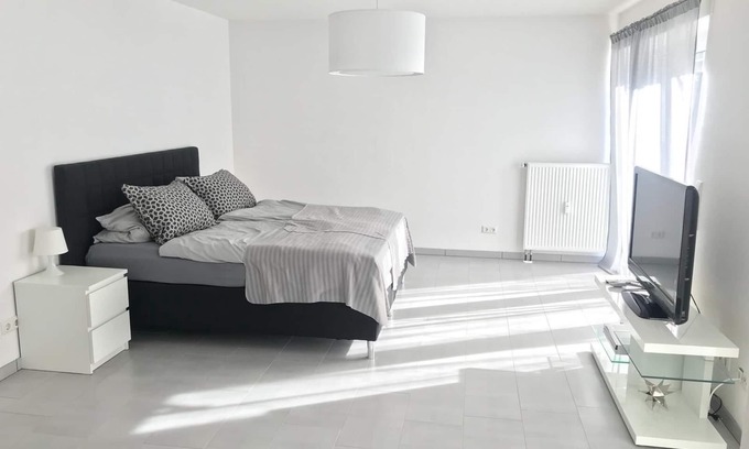 Zweckel Apartment | Modern, apartment SchalkeArena/Movie Park vacation apartment