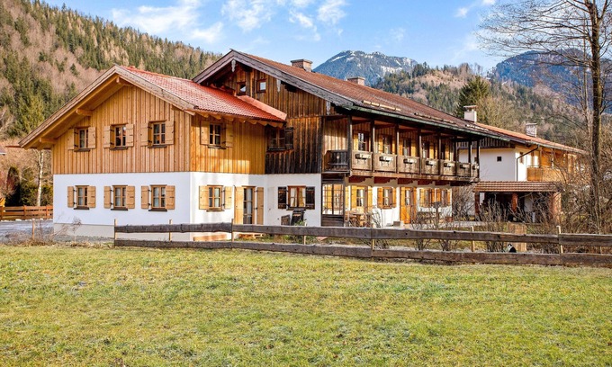 Hammer Apartment | Modern Apartment "Uferweg" with Balcony, Garden & Wi-Fi