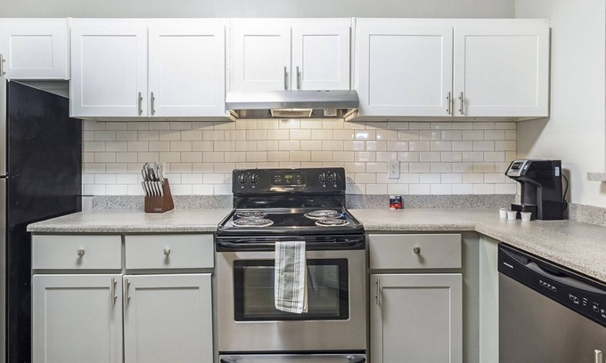Lithia Springs Apartment | Modern Apartment in Prime Location (ID8512X74)