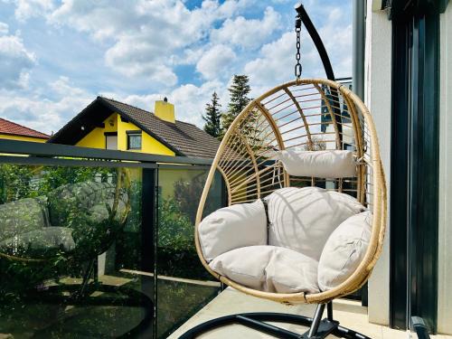 Floridsdorf Apartment | Modern Apartment with Free Parking