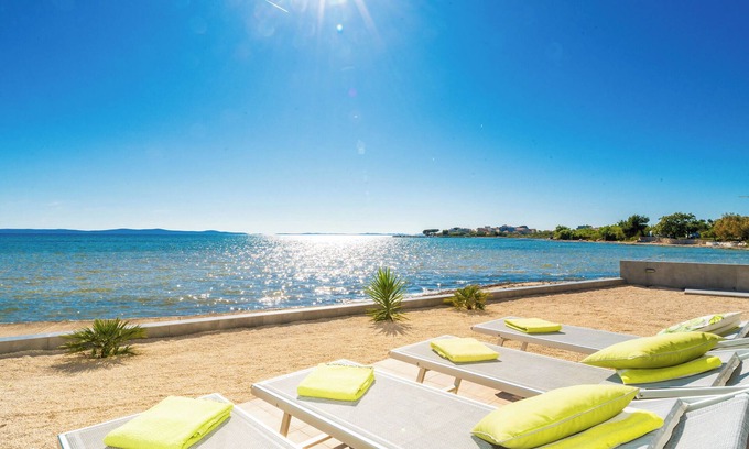 Privlaka Apartment | Modern Appartment - direct at the ocean