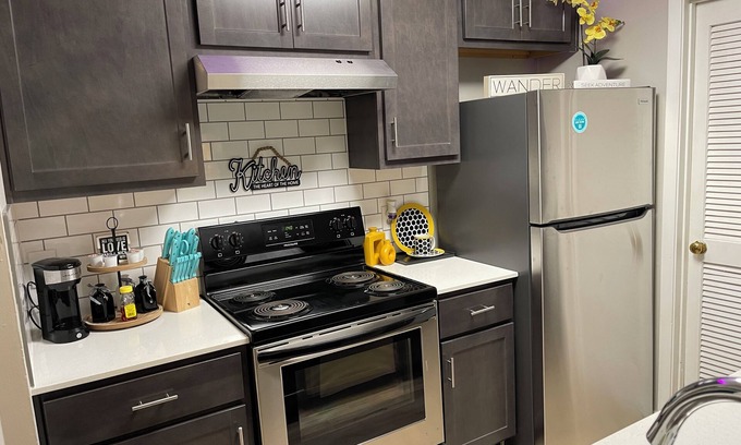 Acworth Apartment | Modern Apt Near Lake Allatoona and KSU