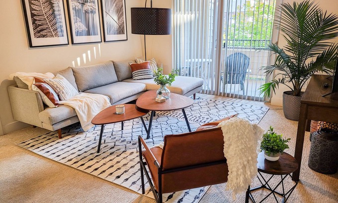 South Jordan Apartment | Modern Apt with Gym & Pool & Hot Tub. Perfect Location. Close to Ski Resorts!