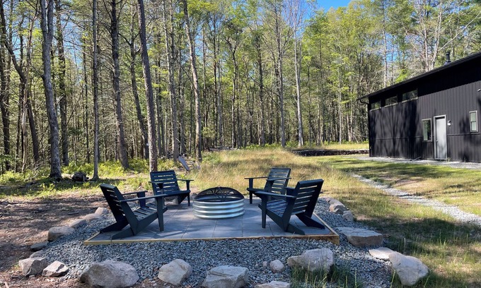 Town of Highland House | Modern Barndominium in Eldred, NY