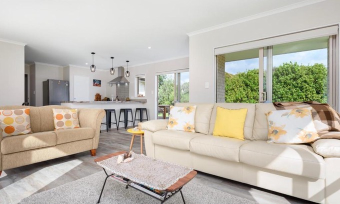 Waihi Beach House | Modern Beach Break - Waihi Beach Holiday Home