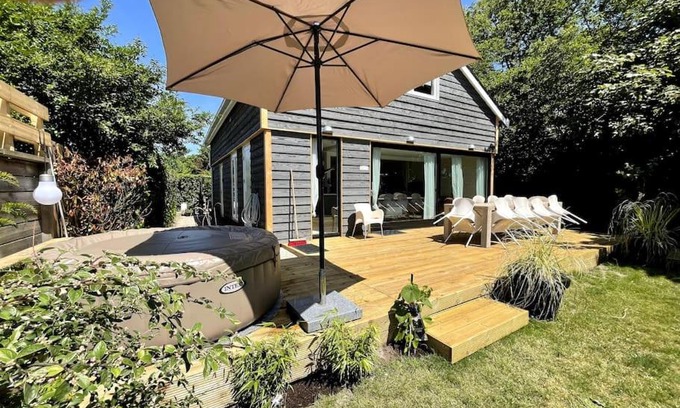 Julianadorp aan zee House | Modern beach house for 12 pers! With jacuzzi