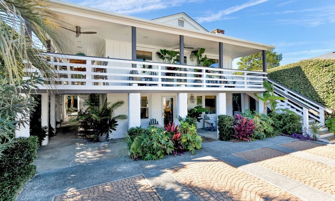 Wrightsville Beach Cottage | Modern Beachy Oasis! Upper Level, Just Steps From the Ocean!