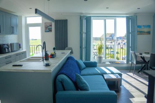 Littlehampton Apartment | Modern Beachfront Apartment