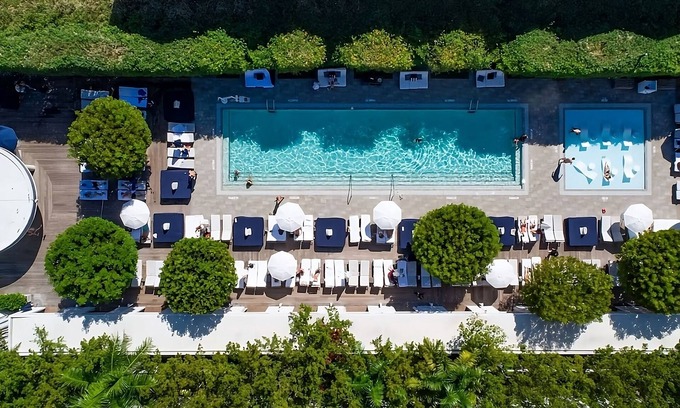City Center Resort | Modern Beachfront Escape in Miami! Outdoor Swimming Pool, Pet-friendly Property!