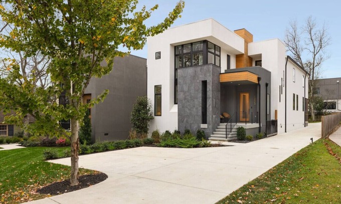Green Hills House | Modern Beauty in Green Hills w/2 Patios, Garage
