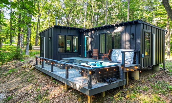 New Plymouth Cabin | Modern Boho Bungalow |Hottub & fireplace