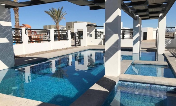 Centro House | Modern & Brand New Maeva House
