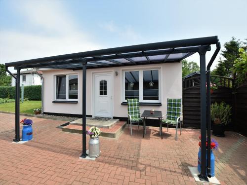Warnkenhagen House | Modern Bungalow in Warnkenhagen near Wellness
