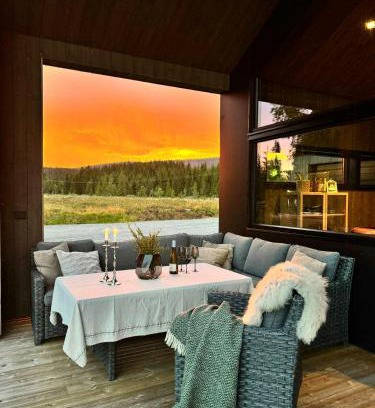 Lierne House | Modern Cabin By The Lake In Kvelia