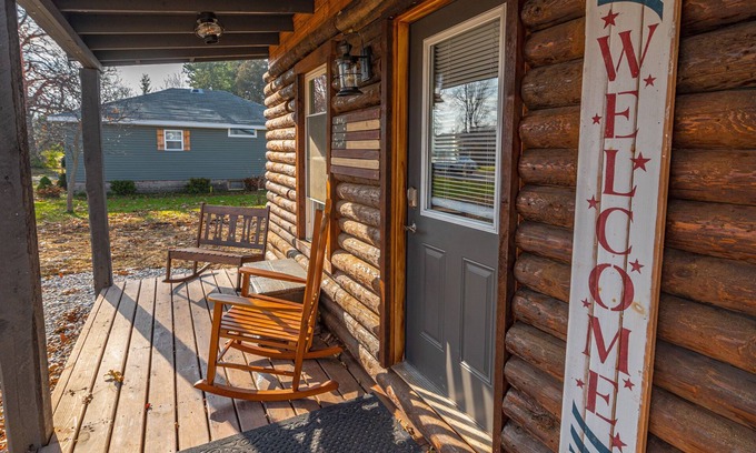 Hemlock Cabin | Modern Cabin Life in the City