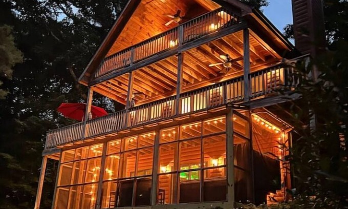 Fairview Cabin | Modern cabin, minutes from downtown Asheville & Biltmore