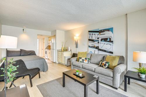 Myrtle Beach Apartment | Modern Caravelle Resort Condo Near Golf Courses!
