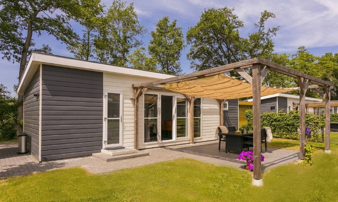 Lochem Ski Chalet | Modern chalet in a holiday park near Lochem