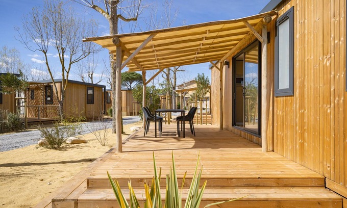 Le Grau-dʼAgde Ski Chalet | Modern chalet with air conditioning, in a holiday park, at 1.5 km from the beach