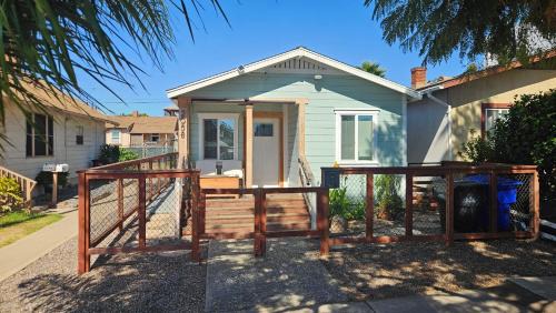 Logan Heights House | Modern Charming 3 Bed 2 Bath with Parking Conventions Downtown Beaches Balboa Park