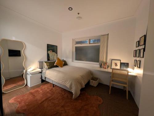 Potts Point Apartment | Modern City Studio in Potts Point - Walk to Cafes & Bars