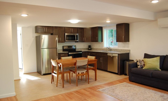 Potomac Apartment | Modern, Clean, Furnished Apt, Private Entrance, Parking, No Smoking No Pets