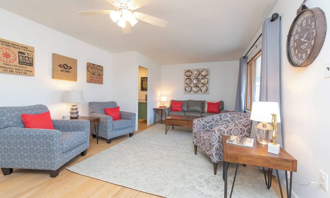 Huntingdon House | Modern Comfort & Convenience – 3BR Home Next to Juniata College!