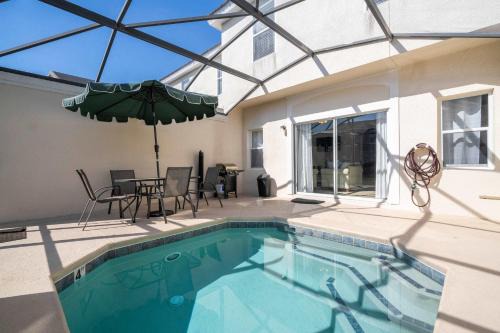 Bellavida House | Modern & Comfortable 4BR Townhome - Pool and BBQ!