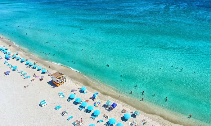 Clearwater Beach Condo | Modern Condo Hotel Suite on the beach