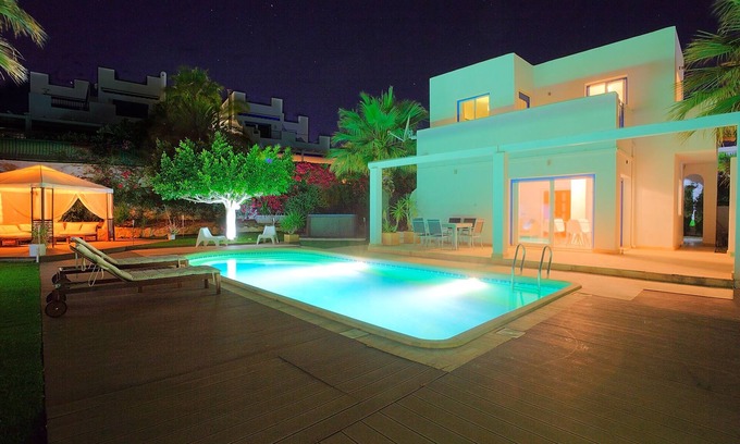 Mojacar Villa | Modern Contemporary 3 Bed Villa only 30 metres from the Beach.