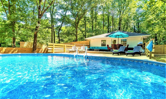 North Decatur House | Modern Contemporary 3 bdrm -4 beds House with HotTub&BBQ! SUMMER:PrivatePool