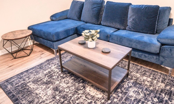 Franklin Park Apartment | Modern Convenience! Near Franklin Park! 1 BR Apt!
