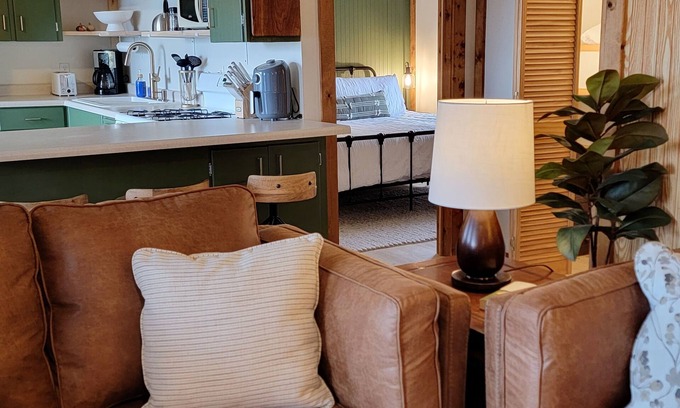 Brimson Cottage | Modern Cottage on Stone Lake near access to Endless trails!