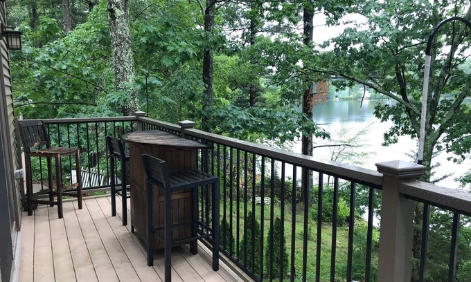 Windham House | Modern cottage (Sleeps 6) on peaceful, small lake in Southern New Hampshire.