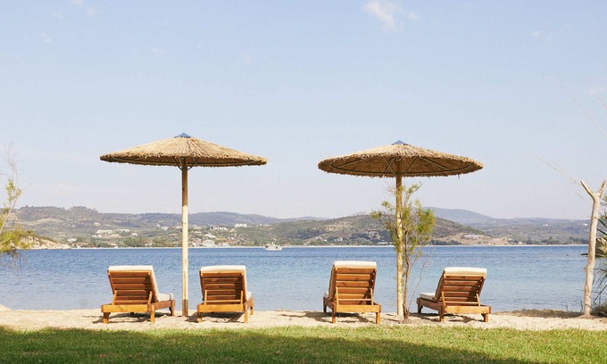 Sithonia Cottage | Modern cottage with lush gardens and direct beach access