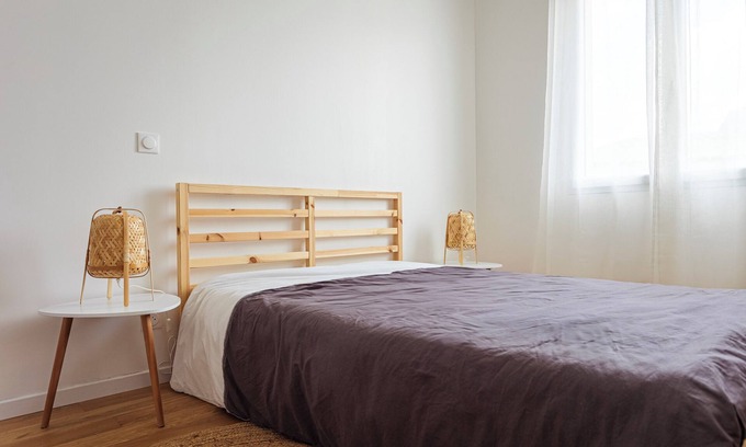 Tarabel House | Modern country house - sleeps 8/10 - heated pool