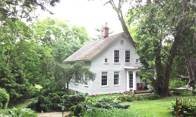 Marble Dale House | Modern country living at its best! 1782 remodeled home with guest house and pool