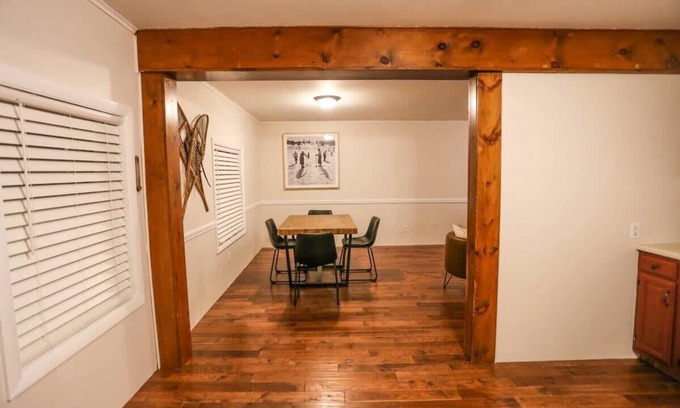Center Conway House | Modern & Cozy Getaway House near Conway lake - Pet Friendly