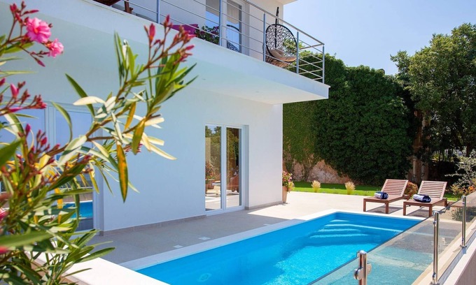Klanfari Cabin | Modern-design villa with private pool and sea view near Crikvenica