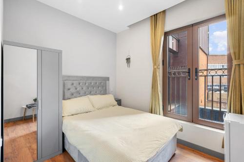 Valentines Apartment | Modern Double Room 1 Min to Ilford Station