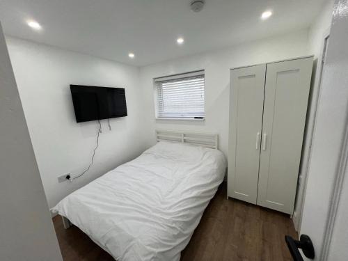 Luton House | Modern en-suite rooms Luton air port