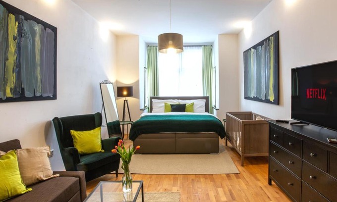 Hradec Kralove Apartment | Modern family apt. with Central Square entrance