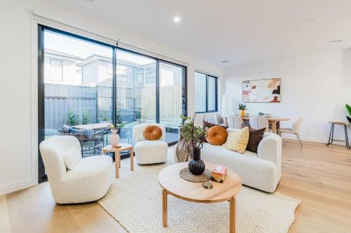 Box Hill North House | Modern Family Home 3BR in Box Hill North