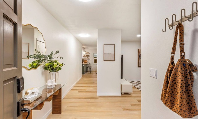 Bethany House | Modern Family Retreat in Bethany